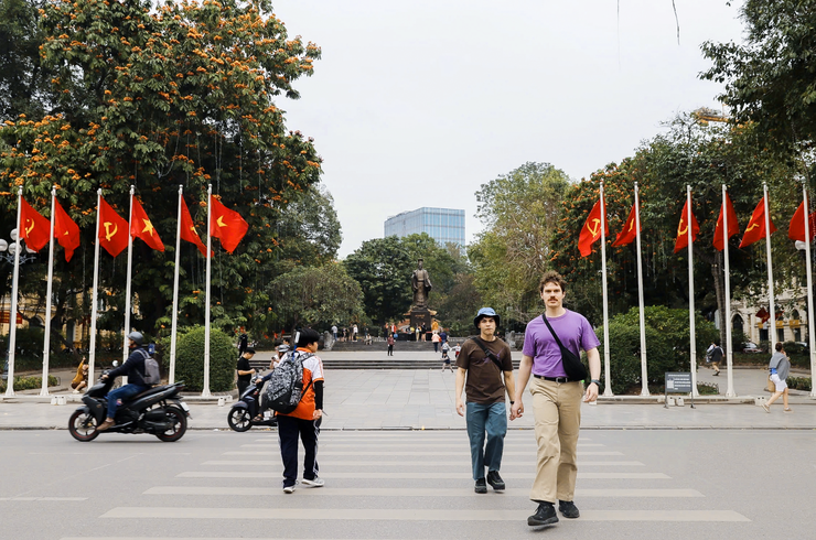 Hoan Kiem District details renovation plan for Ly Thai To Garden- Ảnh 1.