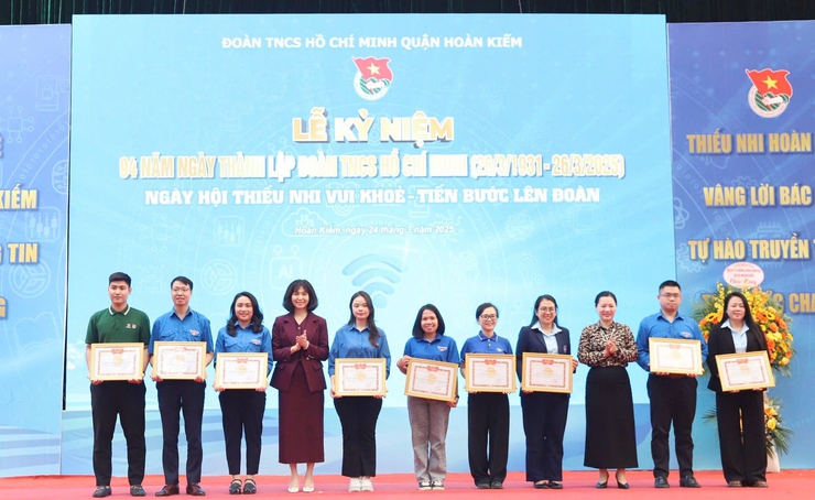 Quận Hoàn Kiếm kỷ niệm 94 năm Ngày thành lập Đoàn Thanh niên Cộng sản Hồ Chí Minh- Ảnh 3.