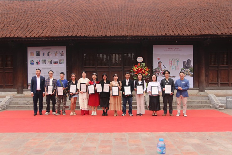 Triển lãm tranh màu nước “Đa sắc” tại Văn Miếu - Quốc Tử Giám- Ảnh 2.