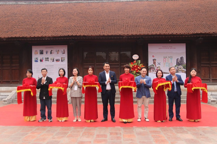 Triển lãm tranh màu nước “Đa sắc” tại Văn Miếu - Quốc Tử Giám- Ảnh 1.