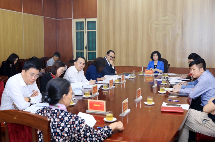 Phó Chủ tịch Thường trực HĐND thành phố Hà Nội Phùng Thị Hồng Hà tiếp công dân theo vụ việc- Ảnh 1.
