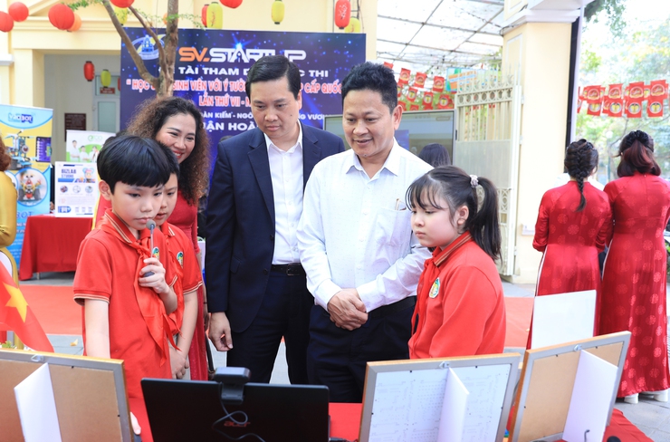 Hoàn Kiếm: Lan tỏa tinh thần học tập không ngừng nghỉ, khả năng sáng tạo không biên giới- Ảnh 1.