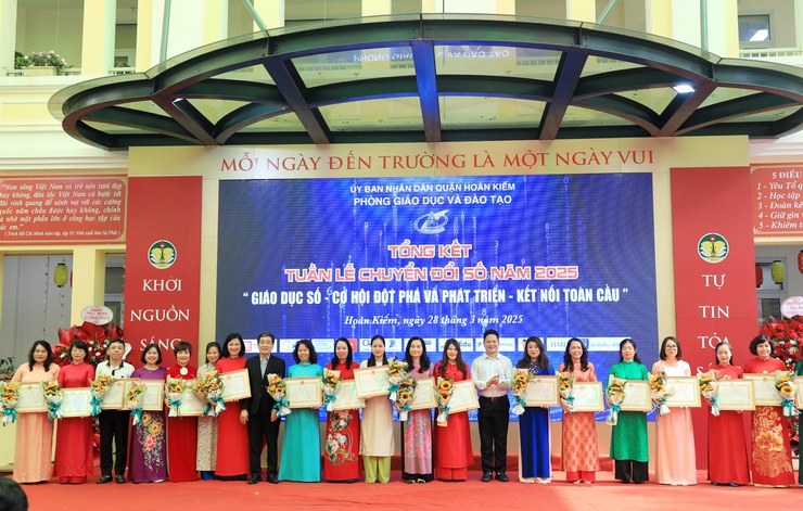 Hoàn Kiếm: Lan tỏa tinh thần học tập không ngừng nghỉ, khả năng sáng tạo không biên giới- Ảnh 9.
