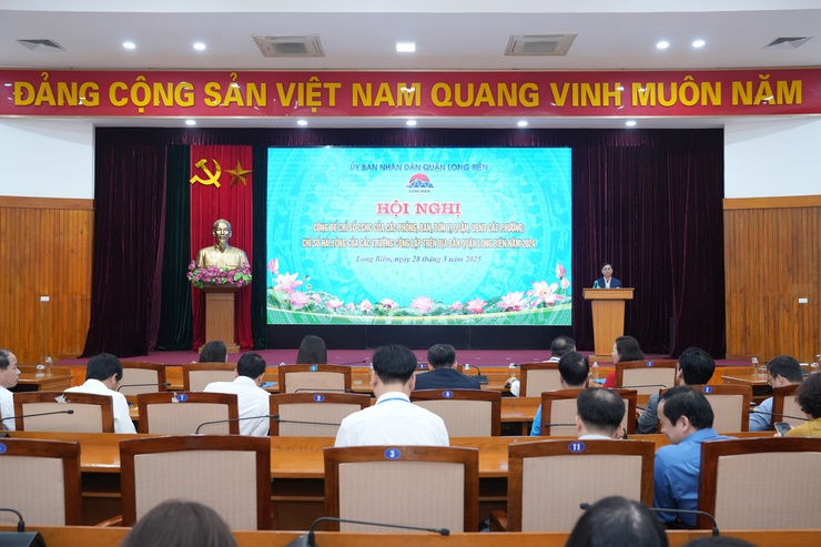 Long Biên đã có nhiều sáng tạo, đột phá để đạt được thứ hạng cao trong cải cách hành chính- Ảnh 1.