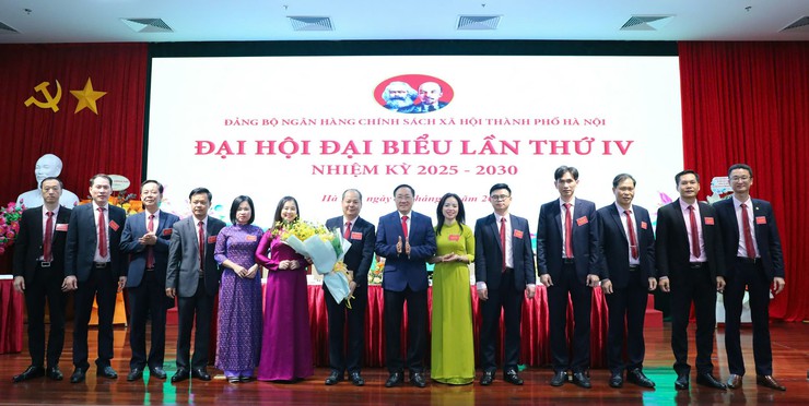 Đại hội Đảng bộ NHCSXH thành phố Hà Nội lần thứ IV thành công tốt đẹp- Ảnh 4.