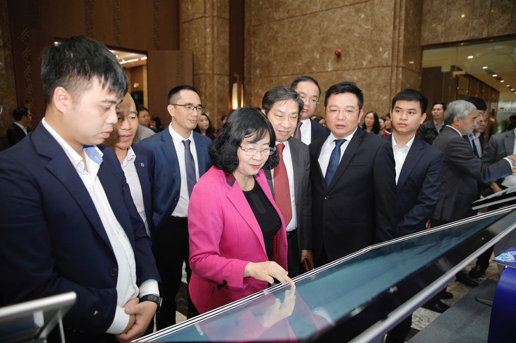 Triển khai các ứng dụng chuyển đổi số của Thành ủy Hà Nội: Tạo động lực quan trọng cho sự phát triển- Ảnh 2.