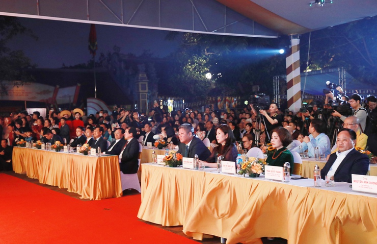 Khai mạc Du lịch Hà Nội chào 2025 và công nhận điểm du lịch Cụm di tích Quốc gia đặc biệt đền-chùa-đình Hai Bà Trưng- Ảnh 1.