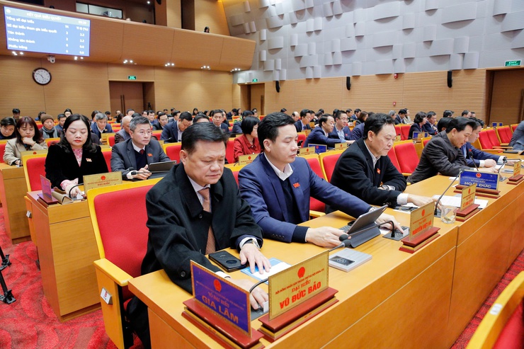 Hanoi legislators approve investment plans for Tu Lien, Tran Hung Dao bridges- Ảnh 1.