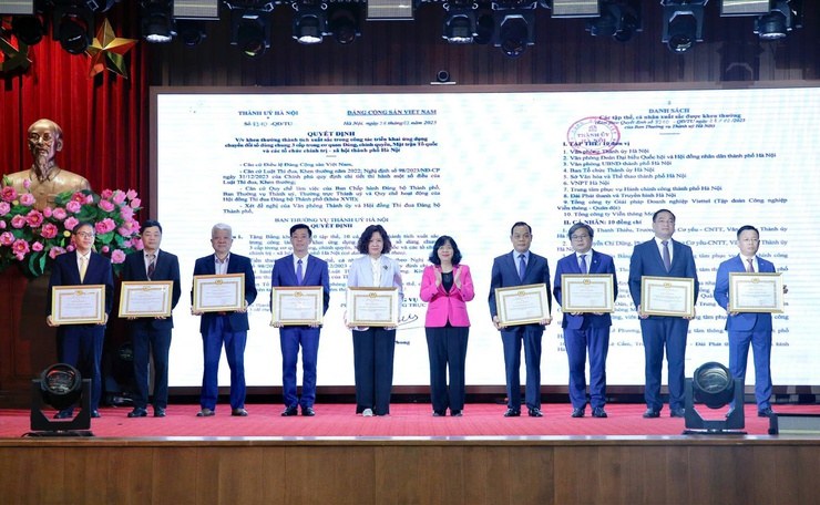 Hanoi introduces shared digital solutions to boost administrative, legislative, political performances- Ảnh 2.