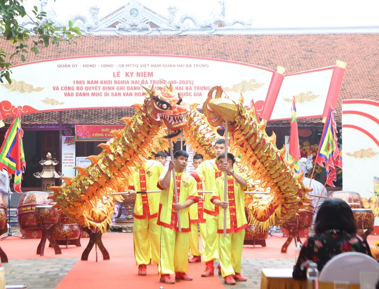 Hai Ba Trung Temple Festival recognized as national intangible heritage- Ảnh 2.