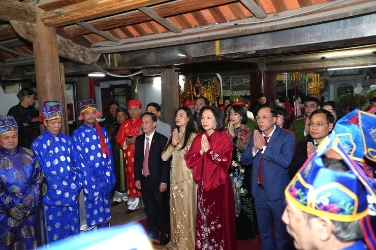 Trang trọng Lễ đón nhận Bằng xếp hạng Di tích lịch sử văn hóa cấp thành phố -  Đền Kim Quan- Ảnh 1.