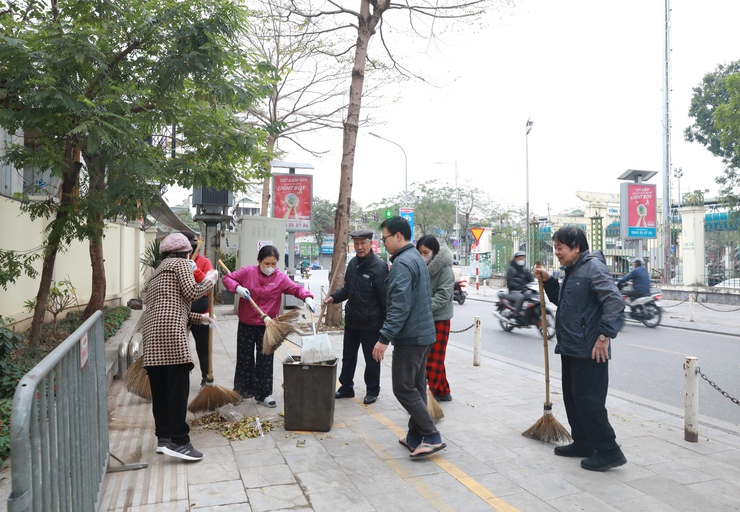 Quận Hai Bà Trưng: Phát huy vai trò của Ban công tác Mặt trận, tổ dân phố trong giữ gìn, làm đẹp môi trường- Ảnh 2.