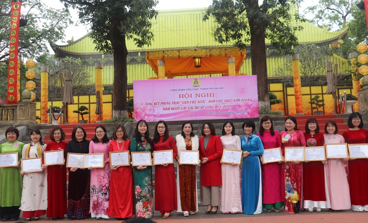 Hà Nội: Tôn vinh phụ nữ “Giỏi việc nước, đảm việc nhà”- Ảnh 2.
