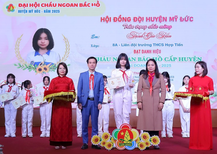 Tuyên dương 84 "Cháu ngoan Bác Hồ" tiêu biểu huyện Mỹ Đức- Ảnh 4.