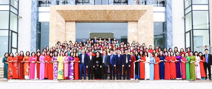 Ứng Hòa: Trao hỗ trợ 95 công nhân, viên chức, lao động có hoàn cảnh khó khăn- Ảnh 3.
