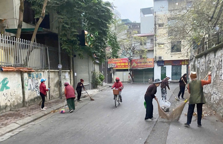 Quận Hai Bà Trưng: Phát huy vai trò của Ban công tác Mặt trận, tổ dân phố trong giữ gìn, làm đẹp môi trường- Ảnh 4.