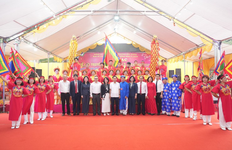 Khai mạc Lễ hội truyền thống Đình Ô Cách năm 2025- Ảnh 8.