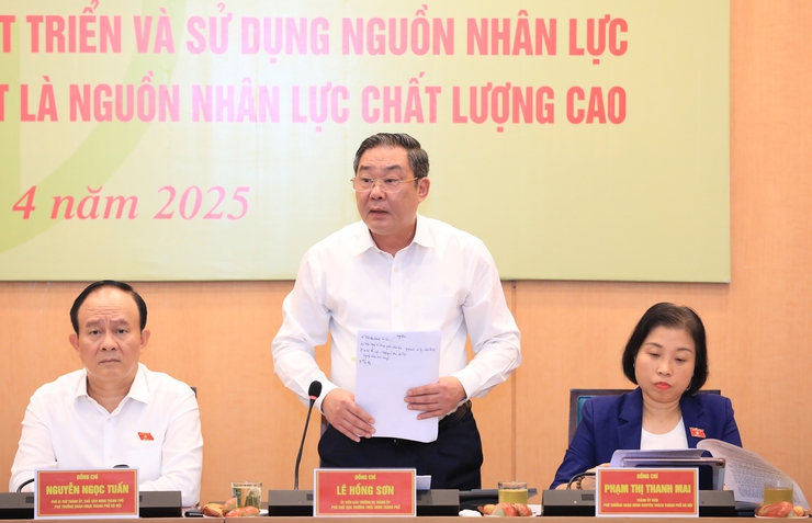 Đoàn giám sát của Ủy ban Thường vụ Quốc hội làm việc với UBND thành phố Hà Nội về phát triển nguồn nhân lực chất lượng cao- Ảnh 6.