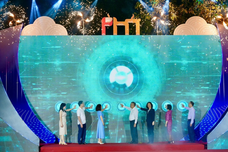 Khai mạc Festival Phở 2025 với chủ đề “Tinh hoa phở Việt - Di sản trong kỷ nguyên số”- Ảnh 2.