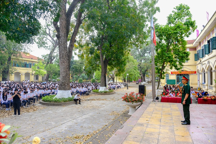 Xúc động chương trình “Kể chuyện lịch sử - Tiếp lửa truyền thống”- Ảnh 2.