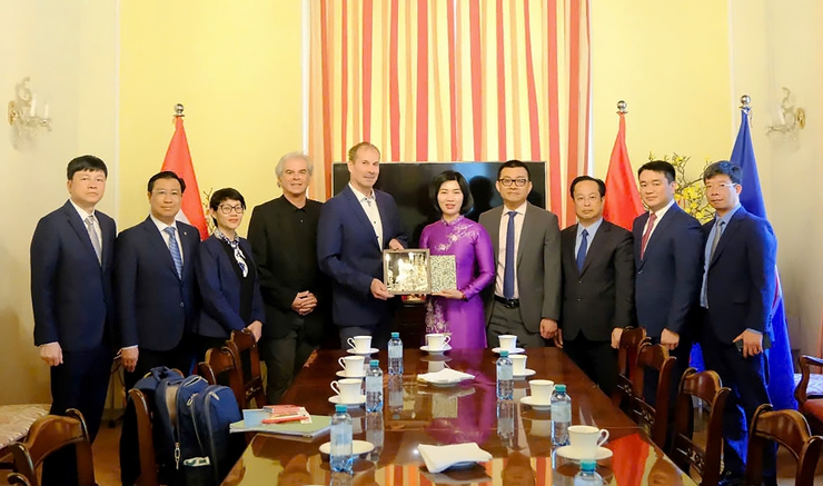 Đoàn đại biểu thành phố Hà Nội thăm, làm việc tại Cộng hòa Áo- Ảnh 3.