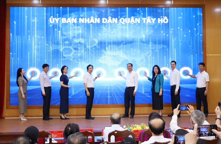 Tây Hồ phát động phong trào “Bình dân học vụ số”- Ảnh 1.
