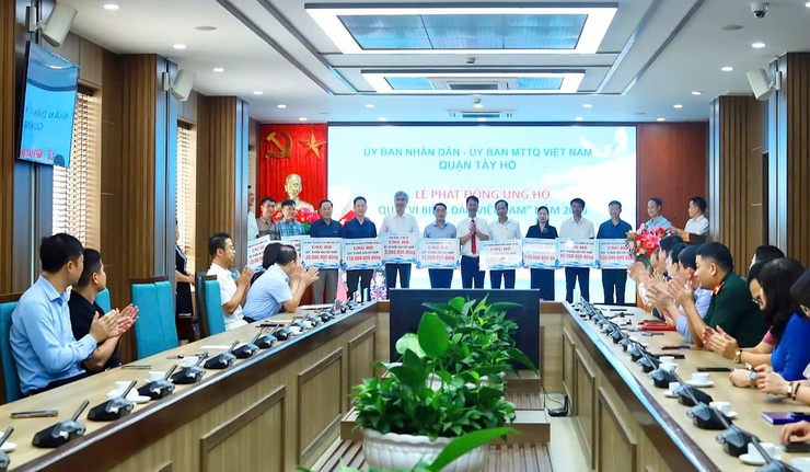 Quận Tây Hồ phát động ủng hộ Quỹ “Vì biển, đảo Việt Nam” năm 2025- Ảnh 1.