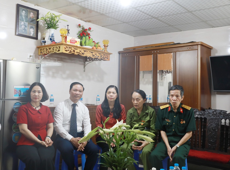 Khánh thành công trình sửa nhà Đại đoàn kết tại phường Điện Biên, Ba Đình- Ảnh 2.