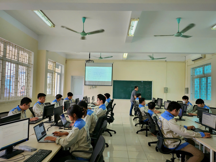 TRƯỜNG CAO ĐẲNG ĐIỆN TỬ - ĐIỆN LẠNH HÀ NỘI TĂNG TỐC CẢI CÁCH HÀNH CHÍNH TRONG QUÝ I NĂM 2025- Ảnh 2.