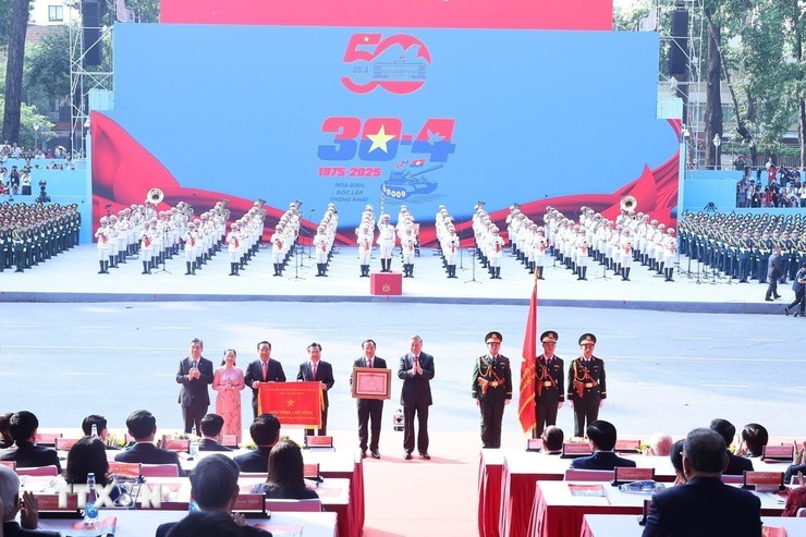 Trọng thể Lễ kỷ niệm 50 năm Ngày Giải phóng miền Nam, thống nhất đất nước- Ảnh 7.