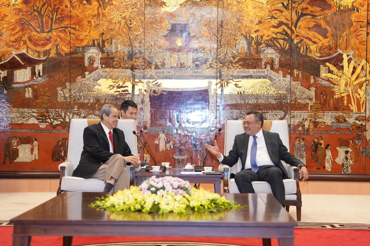 Hanoi Mayor receives Mexican Ambassador to Vietnam- Ảnh 2. Hanoi Mayor receives Mexican Ambassador to Vietnam- Ảnh 2.