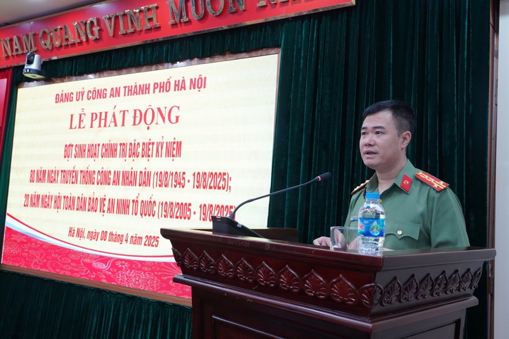 Công an Thành phố phát động đợt sinh hoạt chính trị đặc biệt Kỷ niệm 80 năm Ngày truyền thống Công an nhân dân- Ảnh 1.