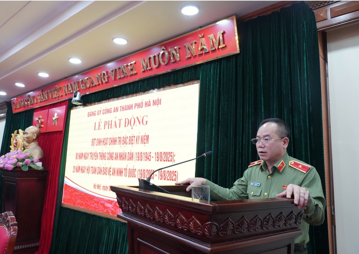 Công an Thành phố phát động đợt sinh hoạt chính trị đặc biệt Kỷ niệm 80 năm Ngày truyền thống Công an nhân dân- Ảnh 3.