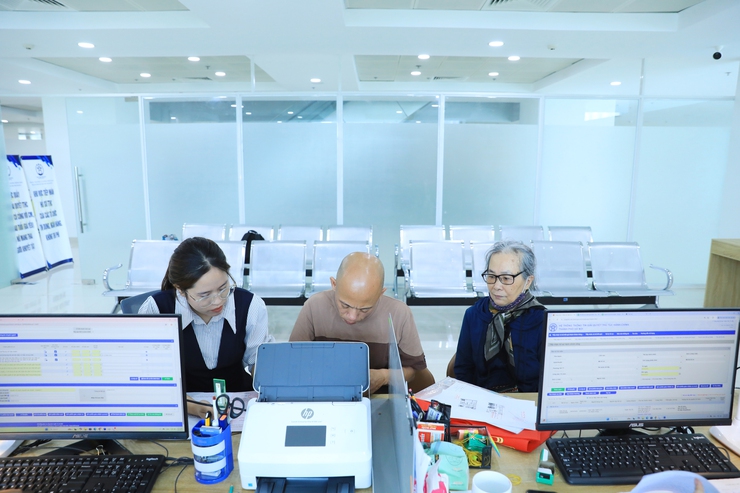 Phân luồng hợp lý, sắp xếp khoa học: Giải pháp giảm áp lực trong tiếp nhận hồ sơ đất đai- Ảnh 5.