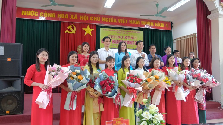 Chung khảo Giải thưởng “Nhà giáo Phúc Thọ tâm huyết, sáng tạo” năm 2025- Ảnh 1.