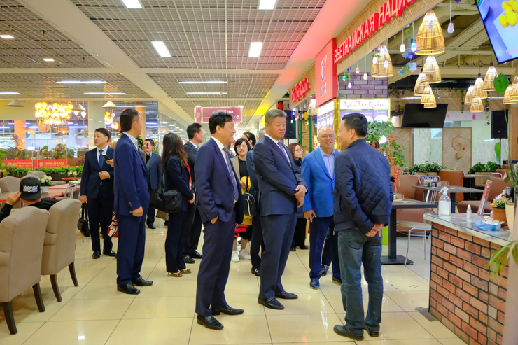 Hanoi delegation looks to strengthen decentralized partnerships with Russian cities- Ảnh 3.