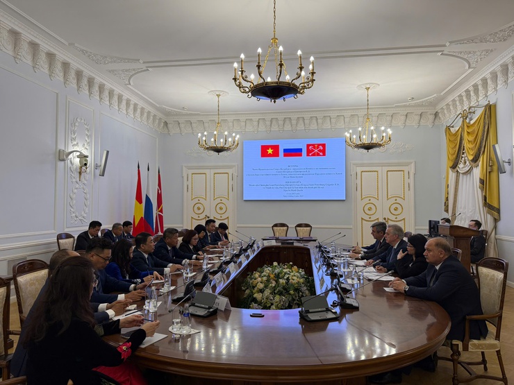 Hanoi delegation looks to strengthen decentralized partnerships with Russian cities- Ảnh 1.