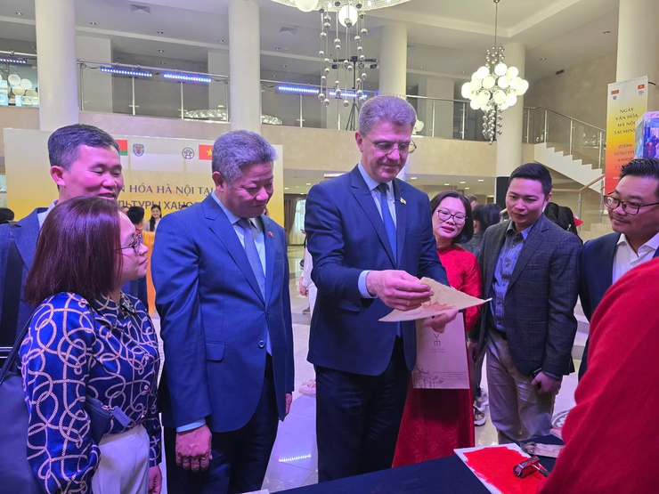 Đoàn công tác thành phố Hà Nội thăm, làm việc tại Belarus- Ảnh 10.