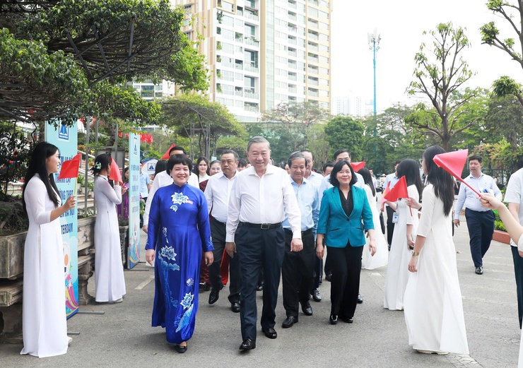 Khơi dậy tiềm năng sáng tạo, nuôi dưỡng đam mê khoa học công nghệ trong thế hệ trẻ Việt Nam- Ảnh 1.