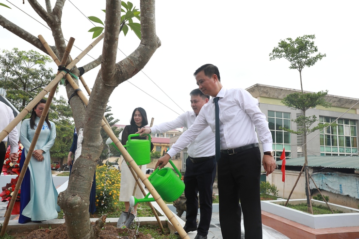 Quận Hoàng Mai: Khánh thành Đài tưởng niệm các anh hùng liệt sỹ phường Trần Phú- Ảnh 5.