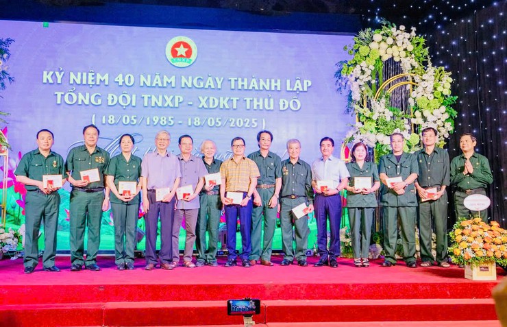Tổng đội Thanh niên xung phong xây dựng kiến thiết Thủ đô: Hành trình bốn thập kỷ đóng góp và cống hiến- Ảnh 5.