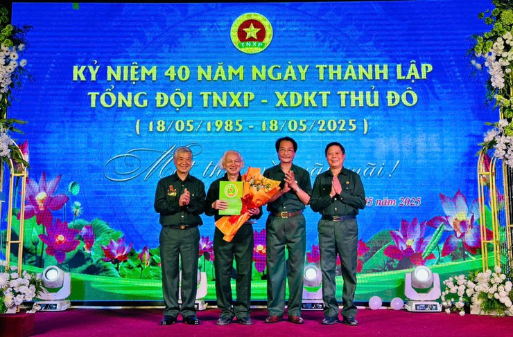 Tổng đội Thanh niên xung phong xây dựng kiến thiết Thủ đô: Hành trình bốn thập kỷ đóng góp và cống hiến- Ảnh 2.