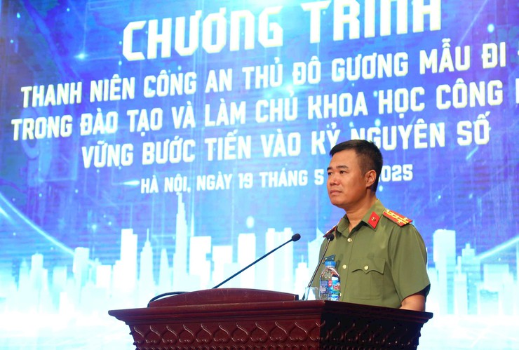 Tuổi trẻ Công an Hà Nội học công nghệ AI, đẩy mạnh chuyển đổi số- Ảnh 2.