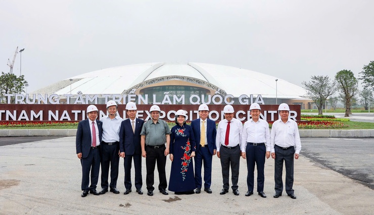 Thủ tướng Phạm Minh Chính kiểm tra tiến độ dự án Trung tâm Hội chợ Triển lãm Quốc gia- Ảnh 1.