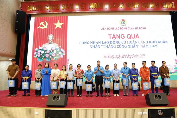 Hà Đông biểu dương công nhân, lao động giỏi học tập và làm theo tư tưởng, đạo đức, phong cách Hồ Chí Minh- Ảnh 3.