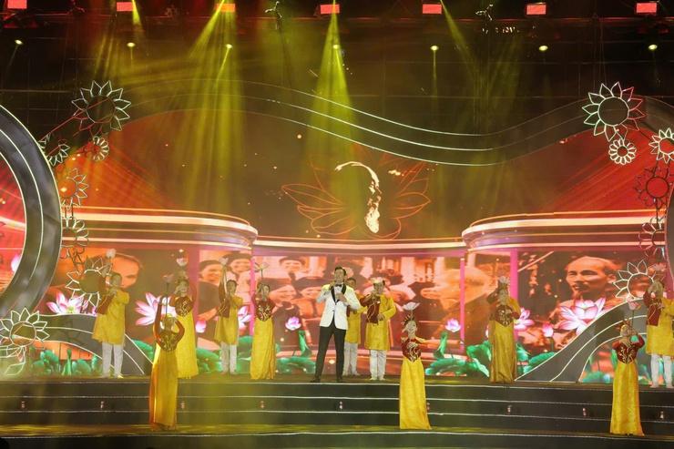 A glimpse of Lam Dong in Hanoi: cultural days celebrate highland heritage- Ảnh 2.