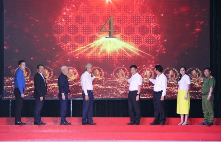 Phát động phong trào “Bình dân học vụ số”- Ảnh 4.