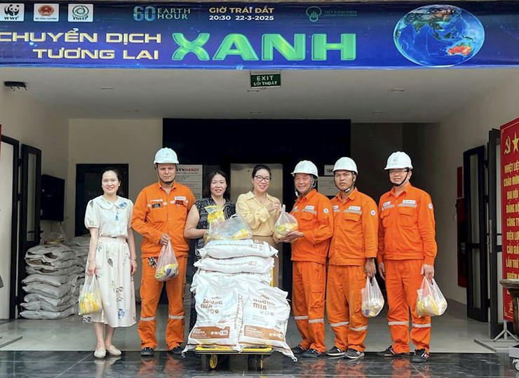 EVNHANOI lan tỏa tinh thần cống hiến trong Tháng Công nhân- Ảnh 1.