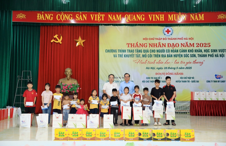 Hội Chữ thập đỏ Hà Nội tiếp nối hành trình nhân ái tại huyện Sóc Sơn- Ảnh 1.