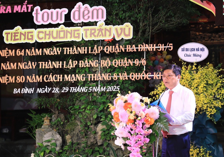 Hà Nội: Ra mắt sản phẩm du lịch tour đêm “Tiếng chuông Trấn Vũ”- Ảnh 5.